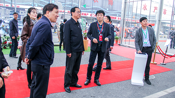 �㽭ʡʡί��ӛ܇���Pע�������һ�Ρ��I(y��)�ռ��r�aƷ�|��׷��ƽ�_��