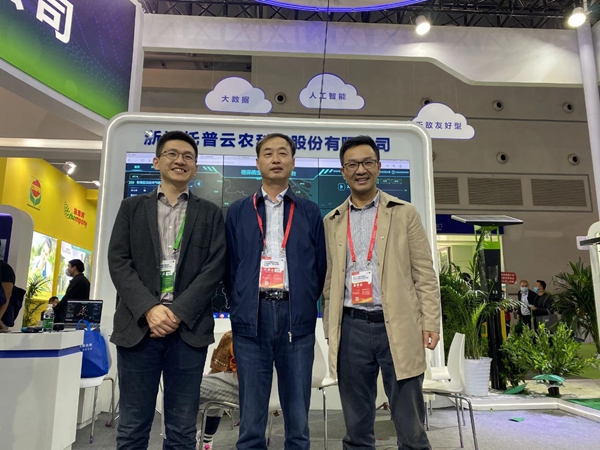 ��(n��i)�ɹ����΅^(q��)ֲ��ֲ�zվ���S�wվ�L(zh��ng)���У��c����(y��ng)�����L(zh��ng)����ظ�����(j��ng)����Ӱ