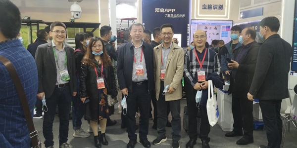 �����r(n��ng)�I(y��)���g(sh��)�ƏV����(w��)�������վ�L(zh��ng)���������ɽ��ֲ��ֲ�z��վ��܊վ�L(zh��ng)���������͏����Ƹ�վ�L(zh��ng)����һ��һ���W�R�������r(n��ng)չλ