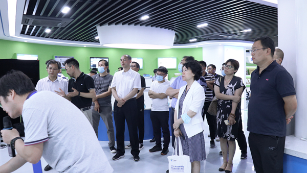 �c��(hu��)�I(l��ng)��(d��o)����һ���W�R�������r(n��ng)���^�{(di��o)��